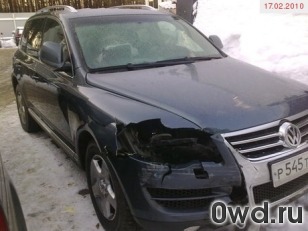 Битый автомобиль Volkswagen Touareg