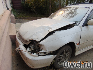 Битый автомобиль Toyota Caldina