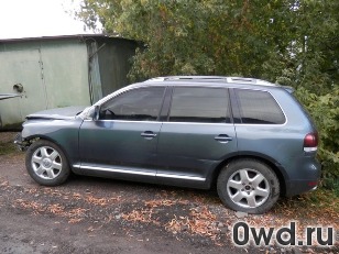 Битый автомобиль Volkswagen Touareg