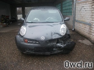 Битый автомобиль Nissan Micra