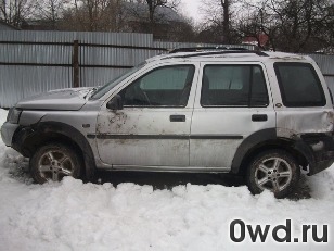 Битый автомобиль Land Rover Freelander