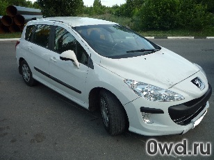 Битый автомобиль Peugeot 308