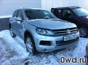 Битый автомобиль Volkswagen Touareg