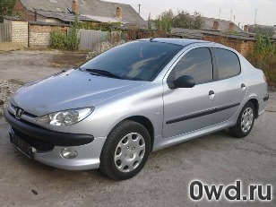 Битый автомобиль Peugeot 206