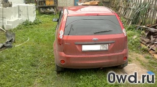 Битый автомобиль Ford Fiesta