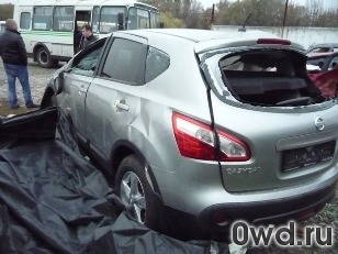 Битый автомобиль Nissan Qashqai