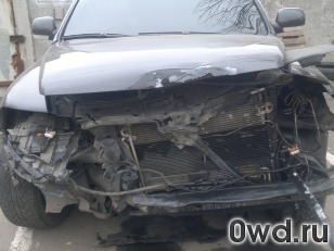 Битый автомобиль Volkswagen Touareg