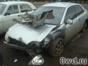 Битый автомобиль Toyota Corolla