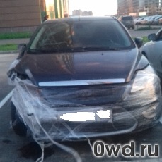 Битый автомобиль Ford Focus