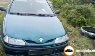 Битый автомобиль Renault Laguna