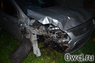 Битый автомобиль Ford Kuga
