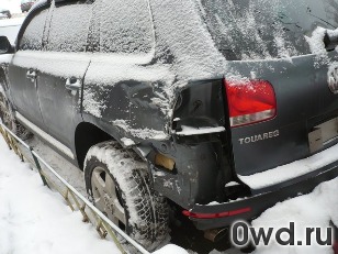 Битый автомобиль Volkswagen Touareg