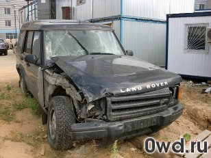 Битый автомобиль Land Rover Discovery