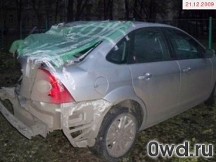 Битый автомобиль Ford Focus