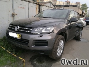 Битый автомобиль Volkswagen Touareg