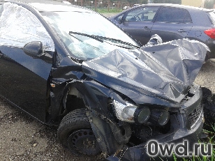 Битый автомобиль Chevrolet Aveo