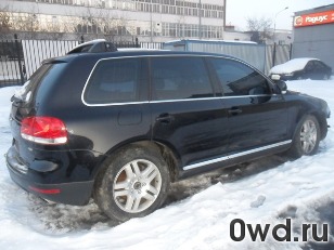 Битый автомобиль Volkswagen Touareg