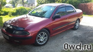 Битый автомобиль Mitsubishi Carisma