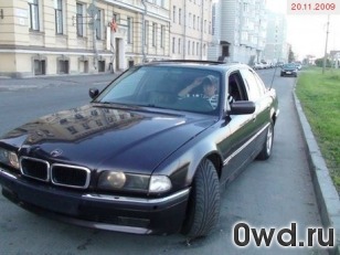 Битый автомобиль BMW 740