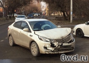 Битый автомобиль Kia Rio