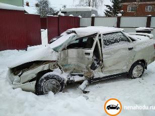 Битый автомобиль LADA (ВАЗ) 2110