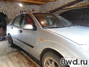 Битый автомобиль Ford Focus