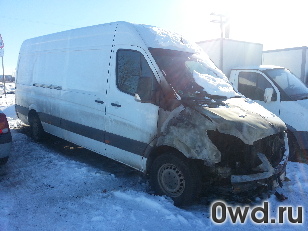 Битый автомобиль Mercedes-Benz Sprinter