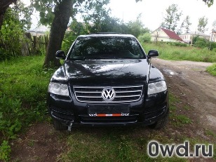 Битый автомобиль Volkswagen Touareg