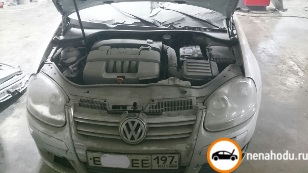 Битый автомобиль Volkswagen Jetta