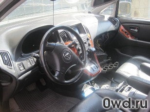 Битый автомобиль Lexus RX