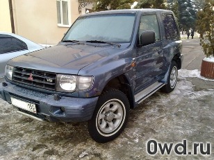 Битый автомобиль Mitsubishi Pajero