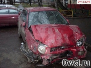 Битый автомобиль Subaru Impreza