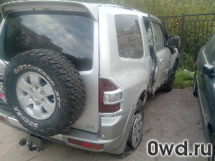 Битый автомобиль Mitsubishi Pajero