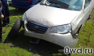 Битый автомобиль Hyundai Elantra