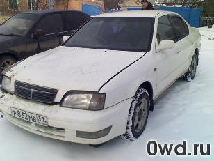 Битый автомобиль Toyota Camry