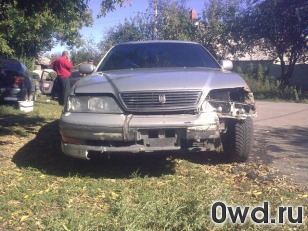 Битый автомобиль Toyota Mark II