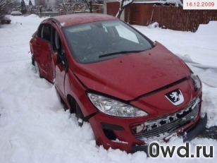 Битый автомобиль Peugeot 308