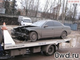 Битый автомобиль Toyota Cresta