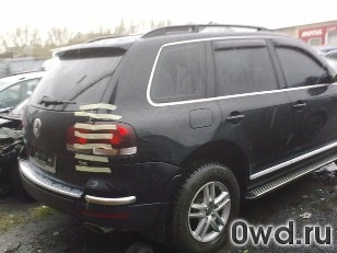 Битый автомобиль Volkswagen Touareg