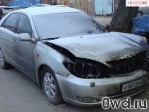 Битый автомобиль Toyota Camry