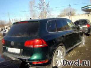 Битый автомобиль Volkswagen Touareg