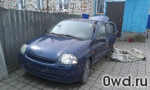 Битый автомобиль Renault Clio