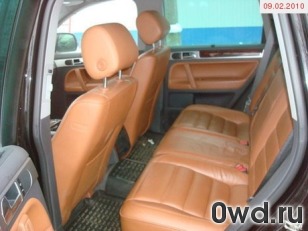 Битый автомобиль Volkswagen Touareg