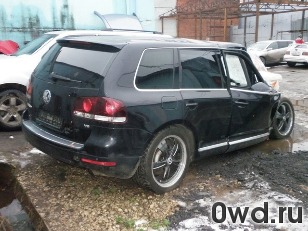 Битый автомобиль Volkswagen Touareg