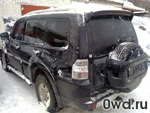 Битый автомобиль Mitsubishi Pajero