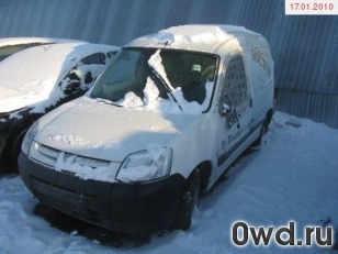Битый автомобиль Peugeot Partner