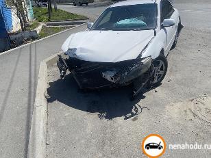 Битый автомобиль Mazda Atenza