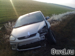 Битый автомобиль Ford C-Max