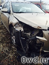 Битый автомобиль Chevrolet Cruze