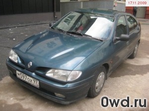 Битый автомобиль Renault Megane